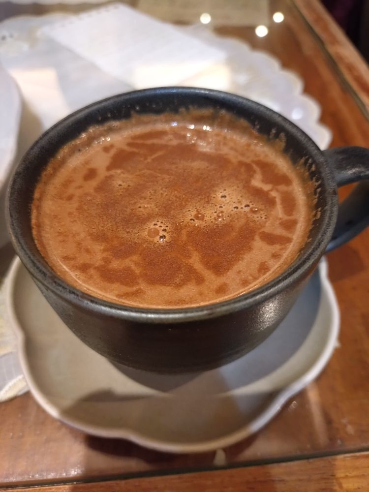 Taza de chocolate espeso.
