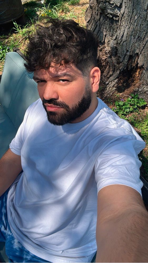 Enjoying some sunlight with a leaky p***y
