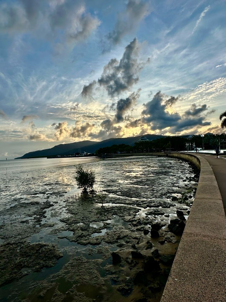 Cairns Esplanade 