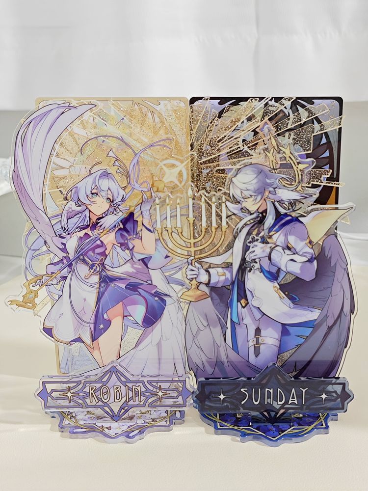 Robin & Sunday Standee Set