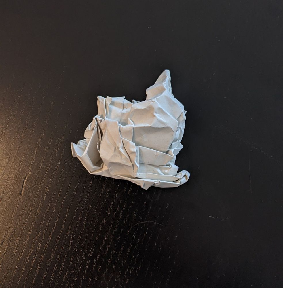 zerknülltes papier