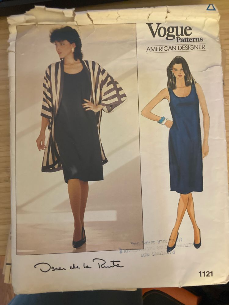 Oscar de la Renta sewing pattern from 1983 for a simple A-line dress and 3/4 sleeve robe 