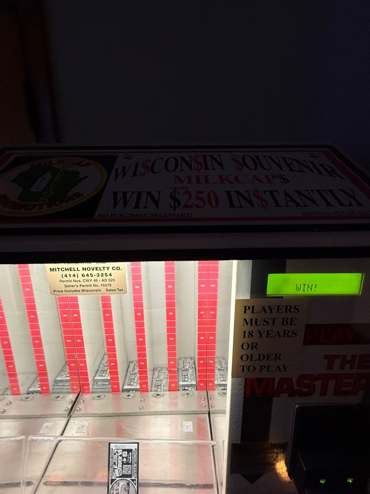 An absolutely gorgeous Wisconsinpull tab machine