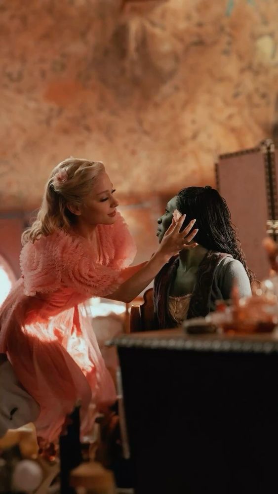 ariana as glinda and cynthia as elphie, my gelphie girls 