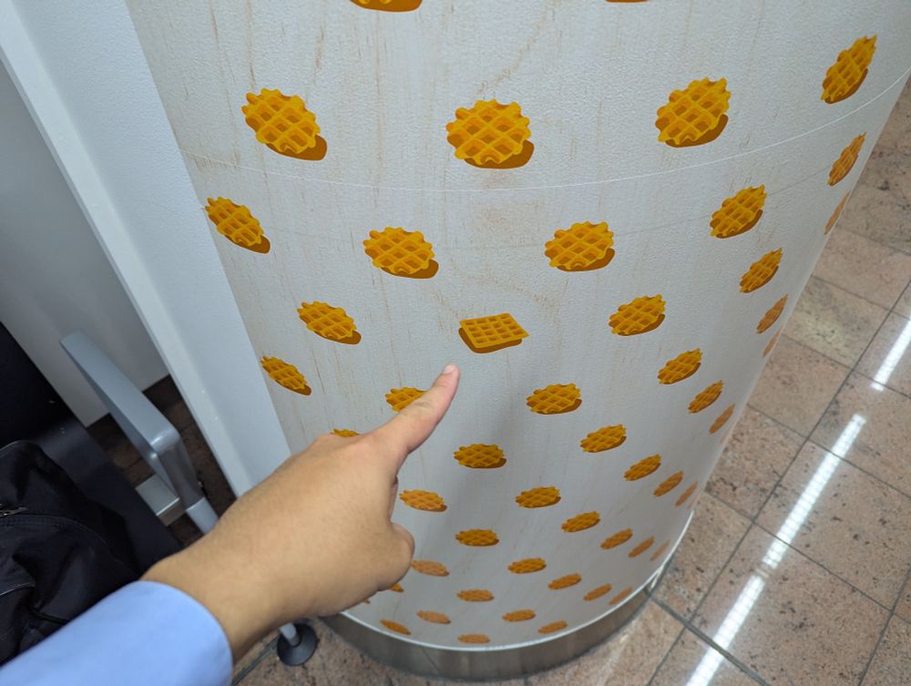 I found the Brussels waffle and I'm pointing to it.