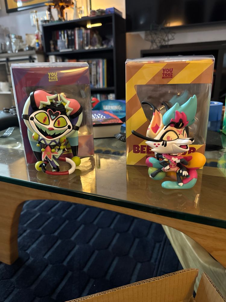 Fizz and beelzebub youtooz from helluva boss