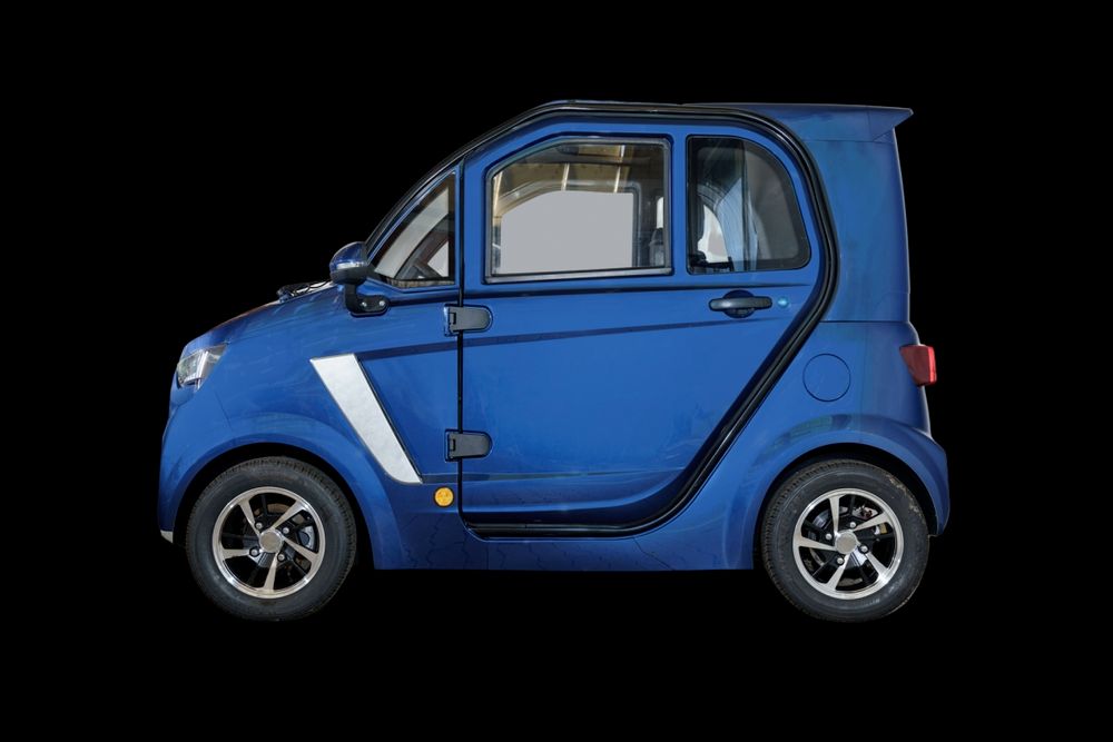 Stormborn XL GT Elektro-Kabinenfahrzeug, side-by-side Sitzanordnung, kraftvoller Lithium-Ionen-Akku, 4-kW-Motor bis zu 110 km Reichweite, Das kleine Raumwun