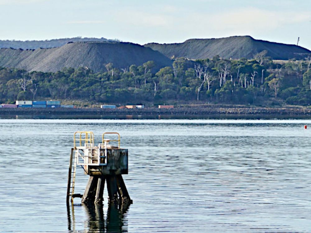 Tasmanian manganese smelter breached multiple environmental licence conditions, documents reveal | Tasmanian Inquirer