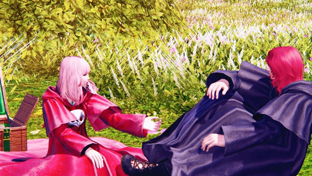 Endymion (Ancient G'raha Tia) and Selene hanging out in Elpis.