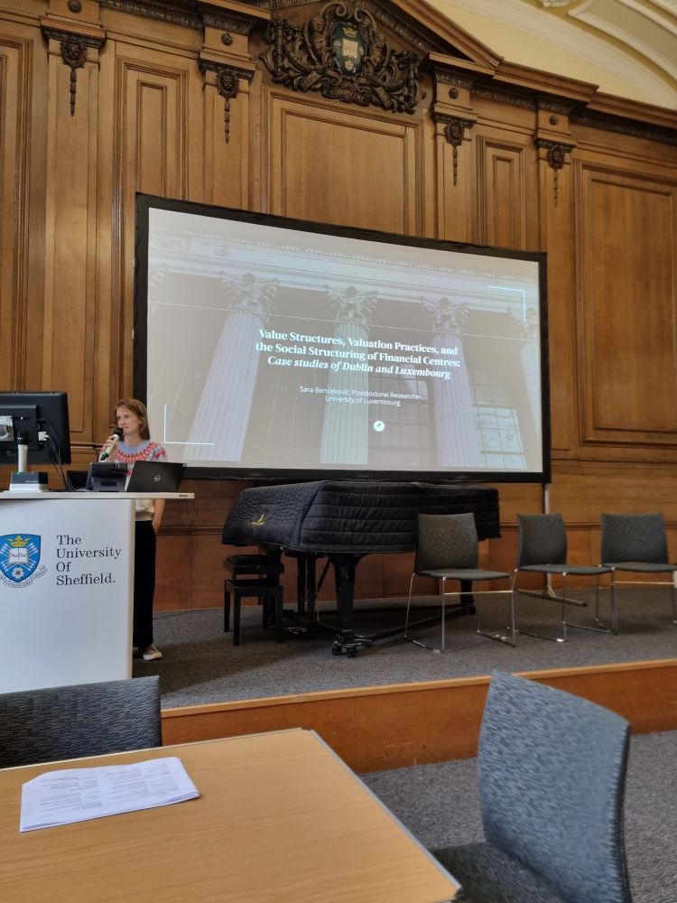 Sara Bencekovic presenting her paper
