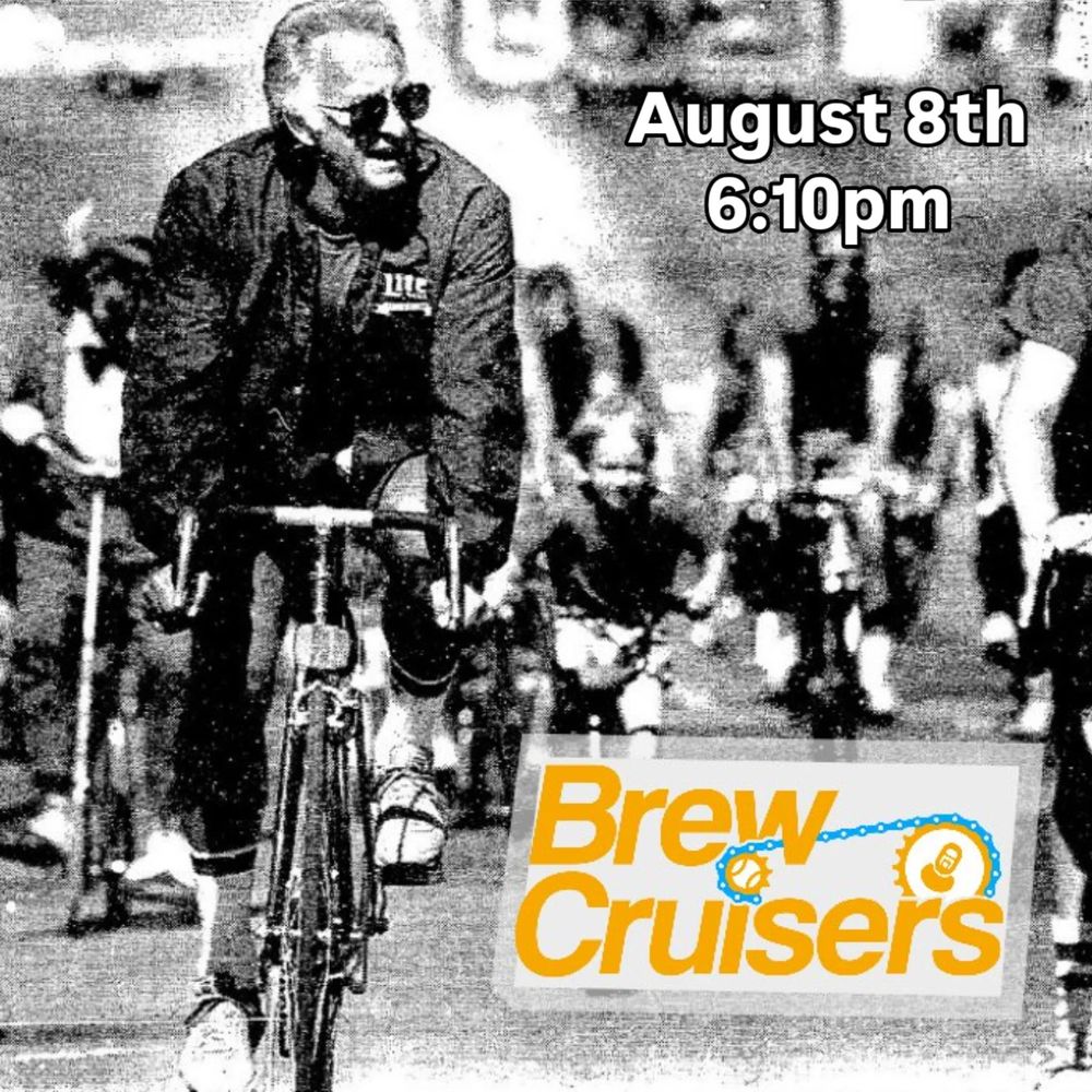 Bob Uecker riding a bicycle in front of a crowd

August 8th
6:10pm

📷: Milwaukee Journal photo by William Meyer


