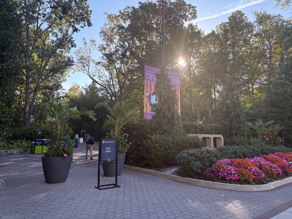 National zoo entrance 