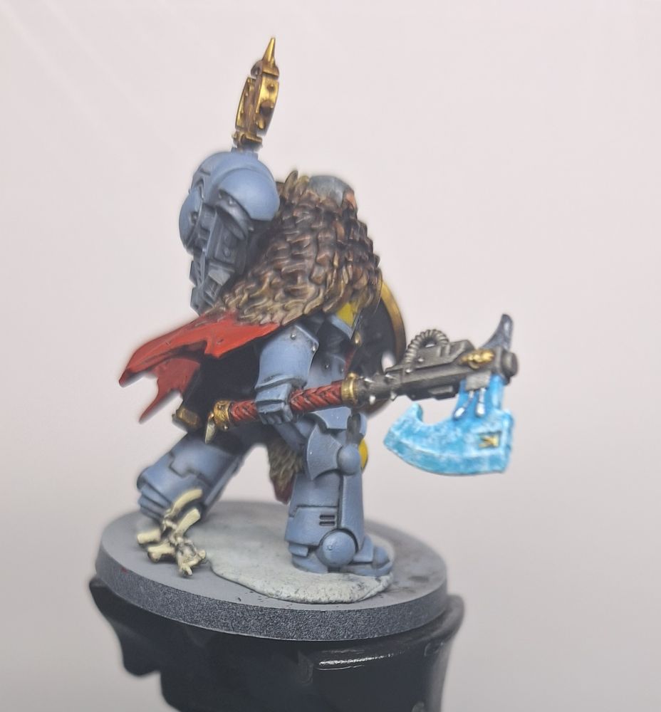 Side profile close up of the axe 