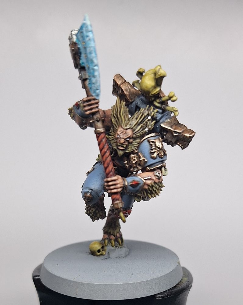 A spacewolves wulfen with an axe front profile 