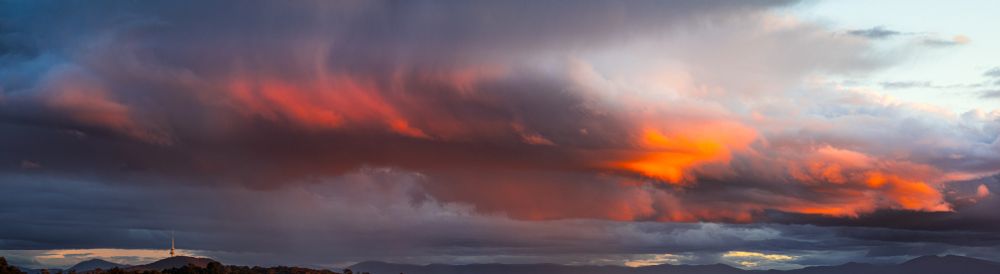 Sunset over Canberra. August 10, 2025.