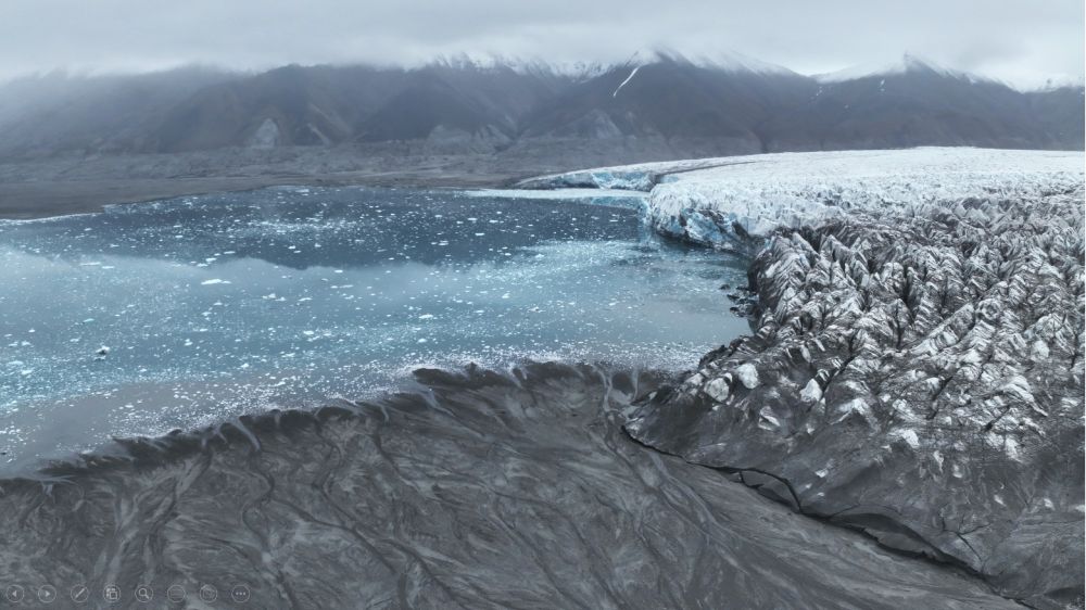 Recherchebreen marine terminating glacier on Svalbard