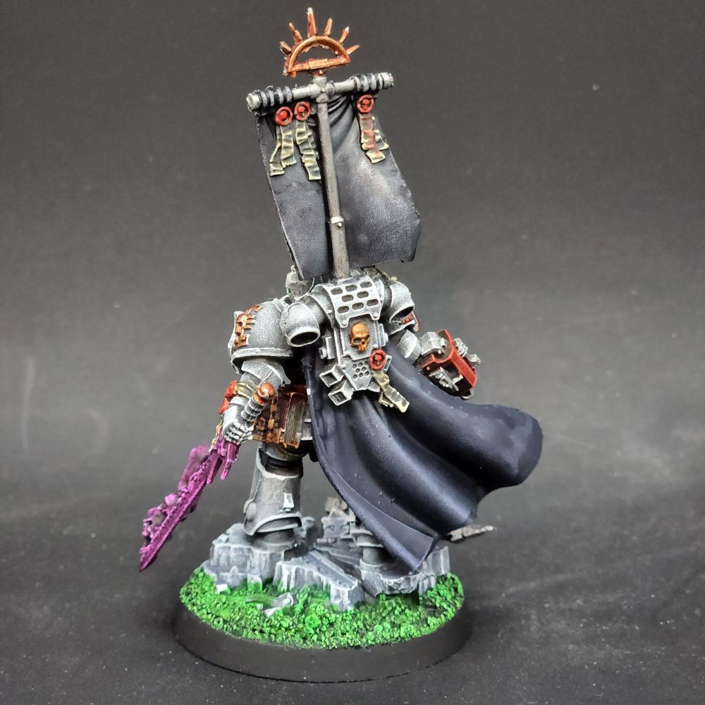 Castellan Crowe facing away
