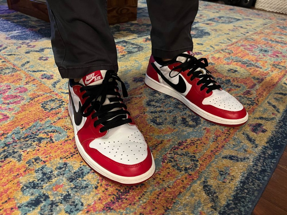 Jordan 1 low “Chicago” to celebrate Cavs’ 12-0 start 