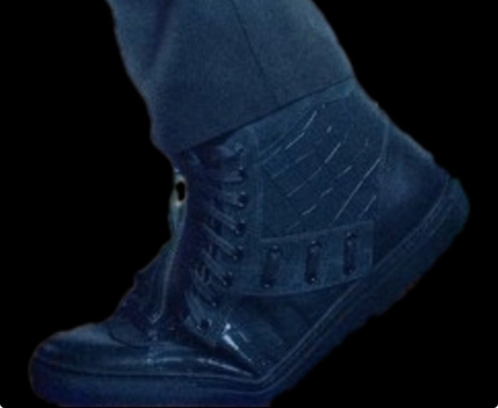 Close-up on Robotnik's shoe.
