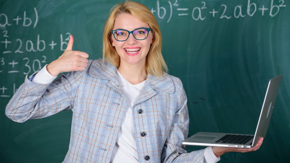 Ferien vorbei: Lehrerin darf endlich wieder Psychologin, Sozialarbeiterin, Elternersatz und Verfassungsschützerin sein