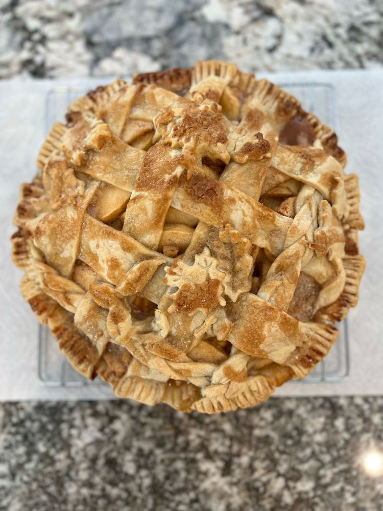 Apple pie with plaited basket weave top
