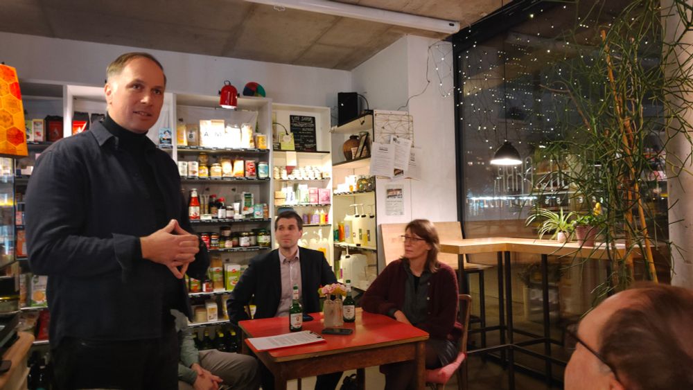 @lukashammer.bsky.social @bernhardseitz.bsky.social #BarbaraNothegger