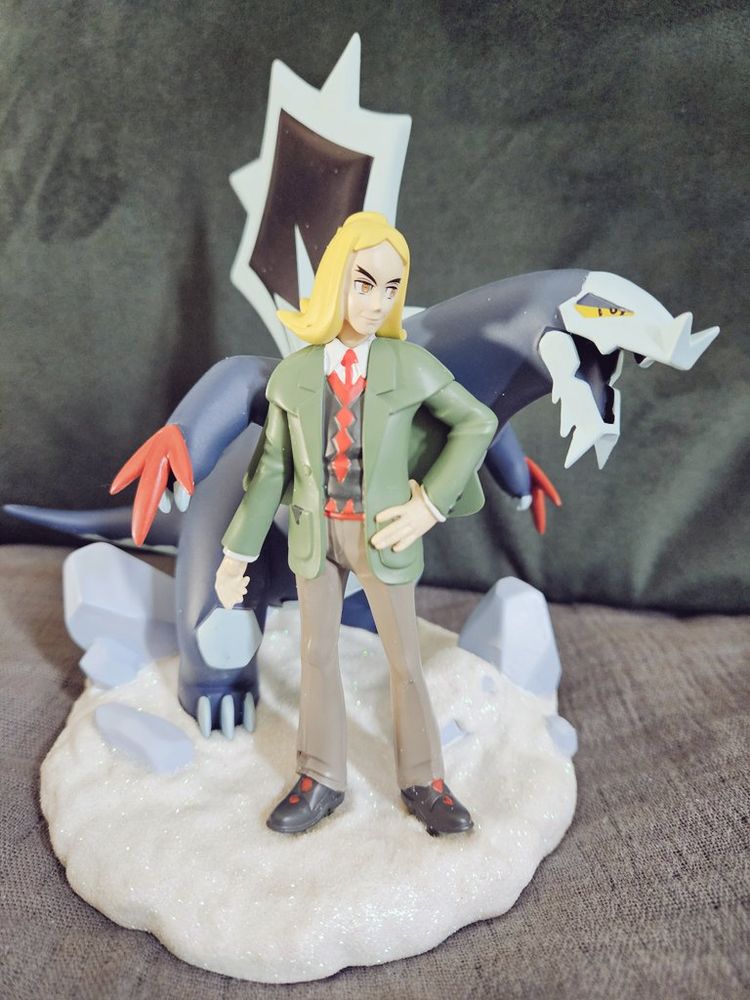 hassel and baxcalibur figure