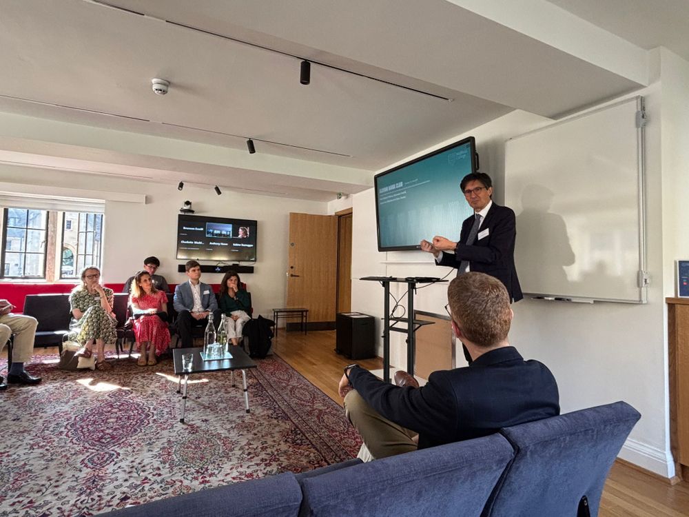 Robert Falkner (DPhil International Relations, 1994) from the London School of Economics, presenting his book ‘The Market in Global International Society: An English School Approach to International Political Economy’
