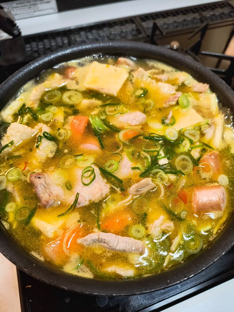 豚汁（コチュジャンを入れてピリ辛に）