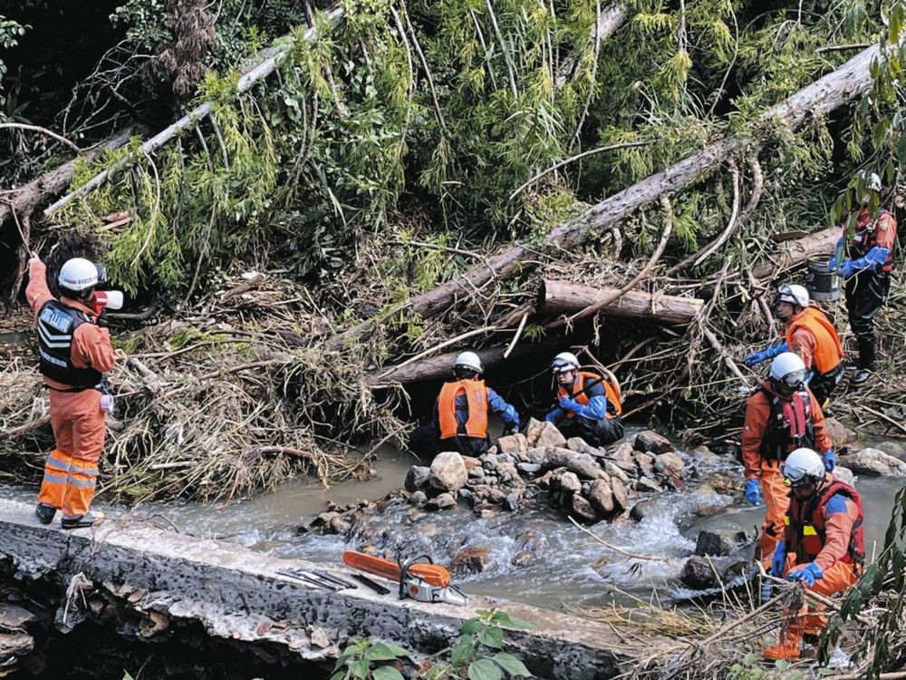 早期の道路開通が課題　能登豪雨被災地支援 緊急消防隊など報告：北陸中日新聞Web