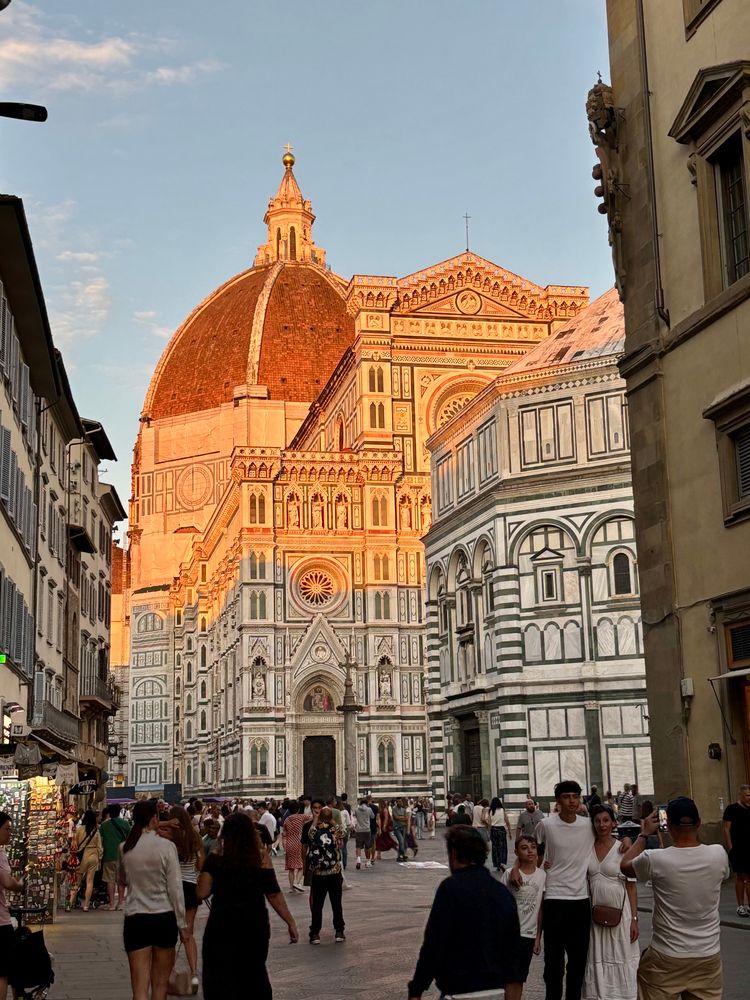 Sun shines on the Duomo