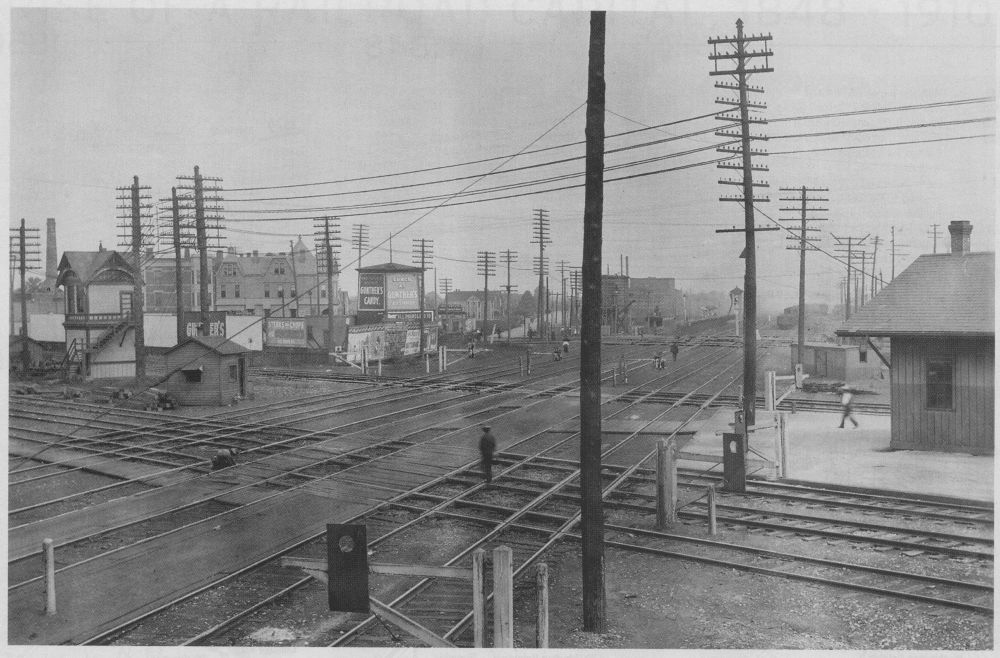 1902 black and white photograph of Grand Crossing in Chicago