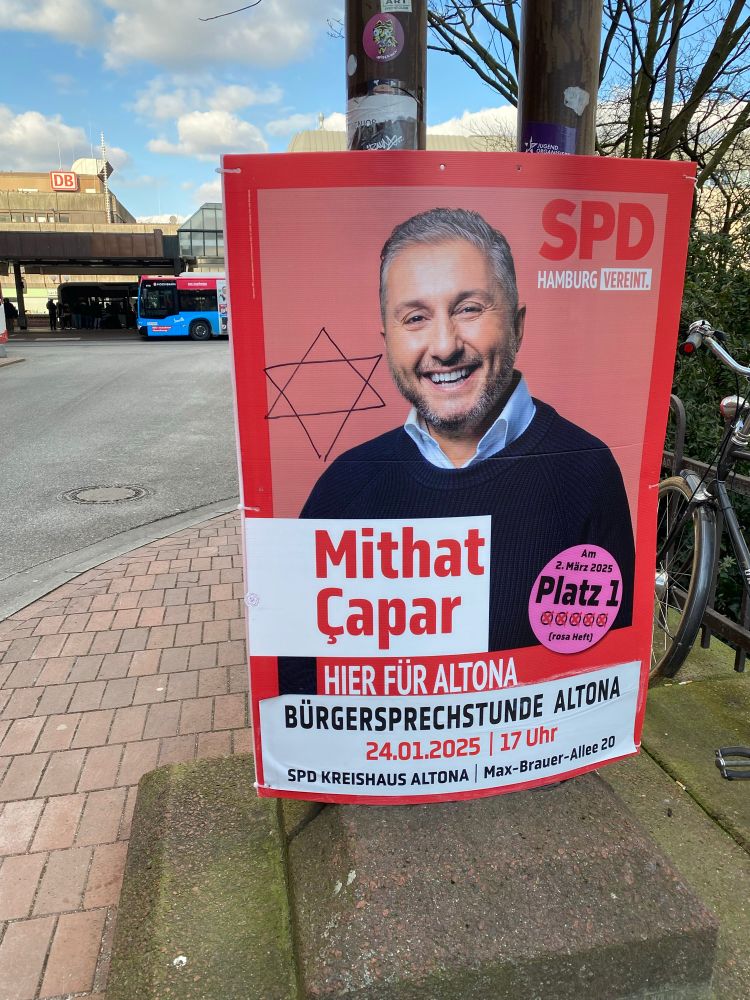 Plakat der SPD mit Edding Davidstern drauf gezeichnet 