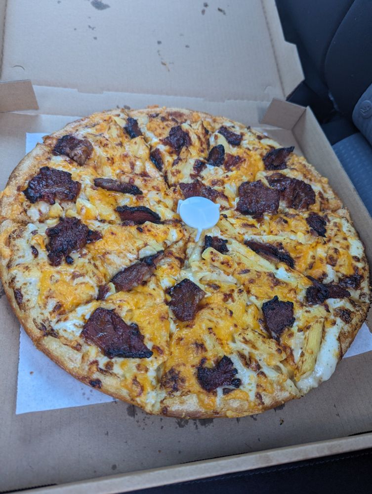 Beecher's Mac and Cheeze with brisket pizza form Pizza Gallery