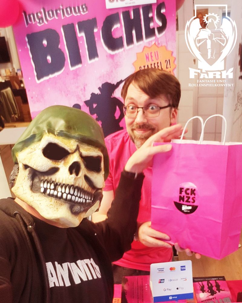 "Inglorious Bitches" Bücher auf der FaRK bei Benjamin Spang abgeholt.