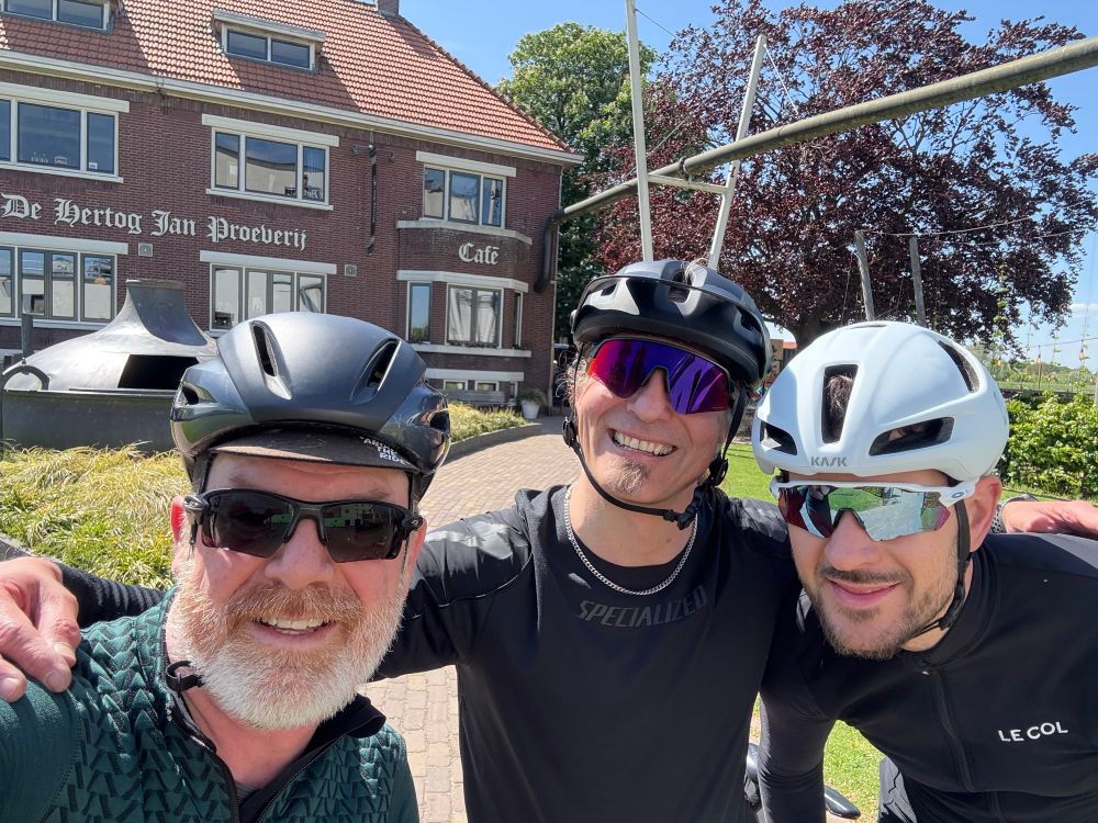 Photo with three people smiling into the camera. In the left: Jason Pamental. In the middle: Marc Thiele. On the right: Hsns Christian Reinl.