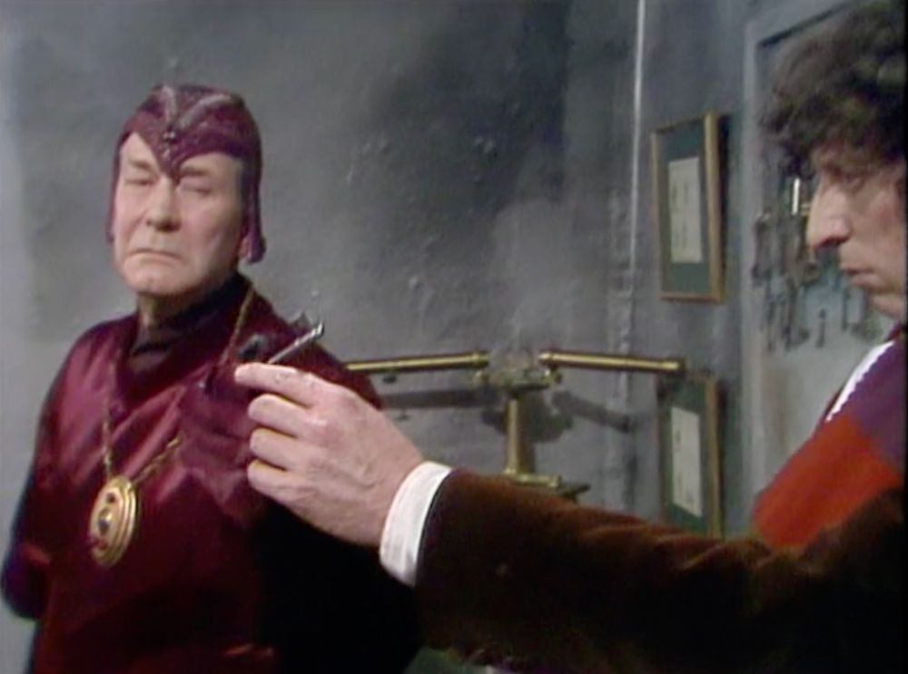 A timelord passes a very ordinary-looking but hugely important key to Doctor Who