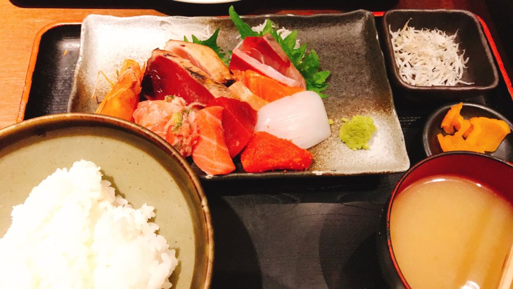 お刺身盛り合わせ定食！