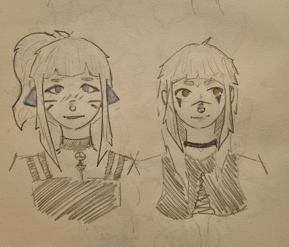 doodle of plural stuff.
🔵Zelda to the left, and 🟢Aurora to the right.
