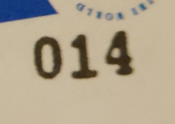 1階が扉開けても入れなさそうなくらい末端まで圧縮されてて2階がランク下だったハズ…と立って観てたら曲中でつまみ出されてしまった　今見たら指定席って書いてるから最後方空きスペースでもダメという判断か、これはわからんかった…1階フロアに戻る気にもなれず特典会待ち