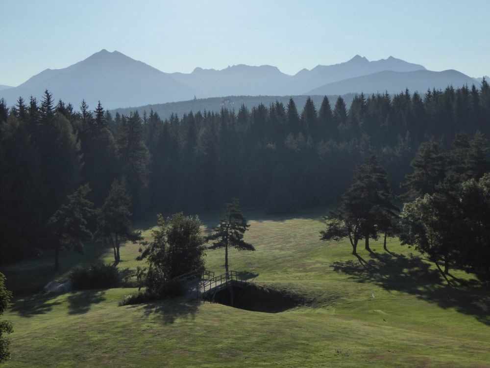 L'école d'été d'astronomie du Clea se tient au centre d'oxygénation du col Bayard près de Gap, en altitude, un site idéal pour les observations du ciel toutes les nuits. Et un cadre naturel agréable.