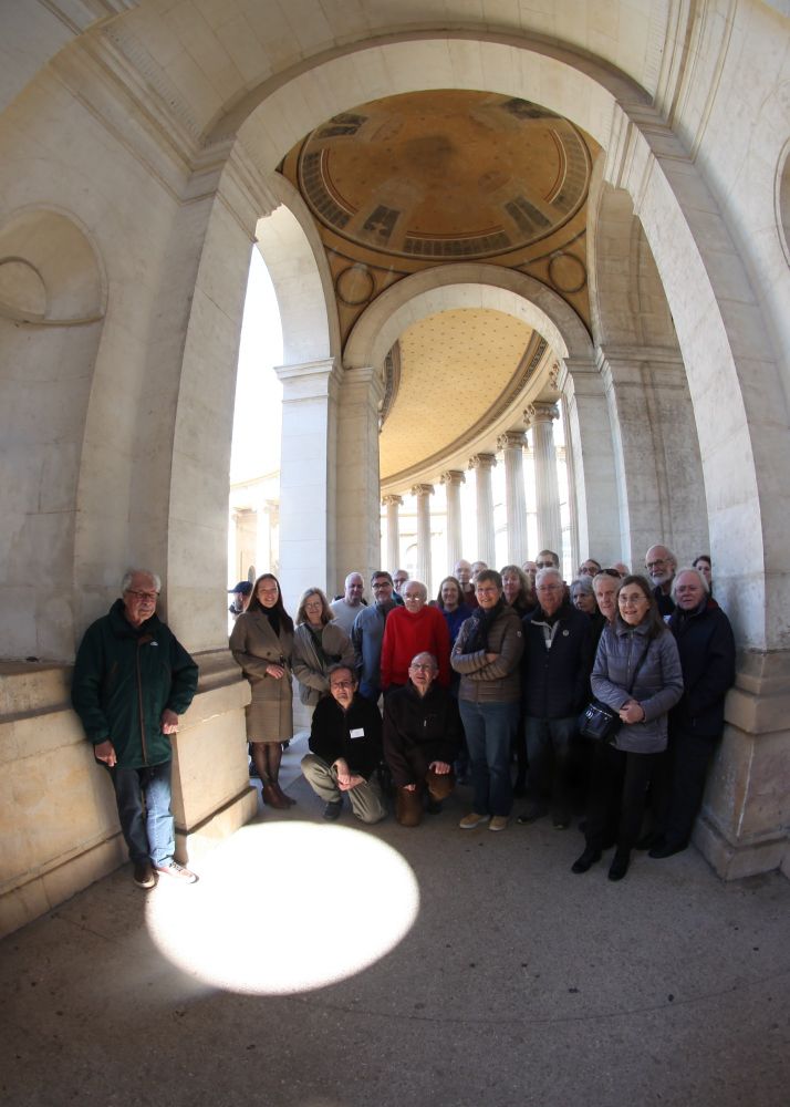 Les membres du Clea au palais Longchamp à Marseille.