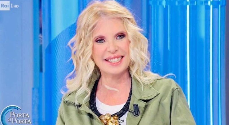 Concita Borrelli avrà un programma su RaiDue. Dal dietro le quinte a Porta a Porta al tweet su Giorgia Meloni: "Il suo volto fa a gara con quello di giovani attrici" - Il Fatto Quotidiano