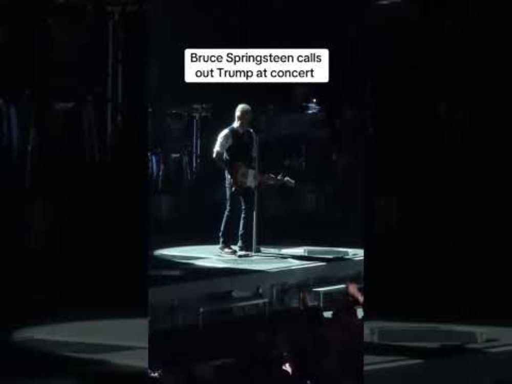 Bruce Springsteen calls out Trump at concert