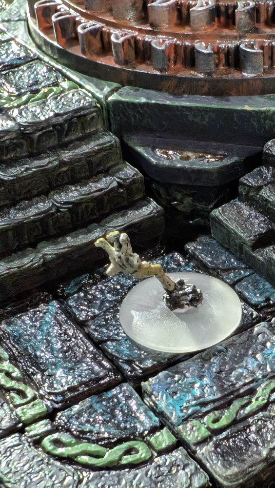 Skeleton arm from the floor 