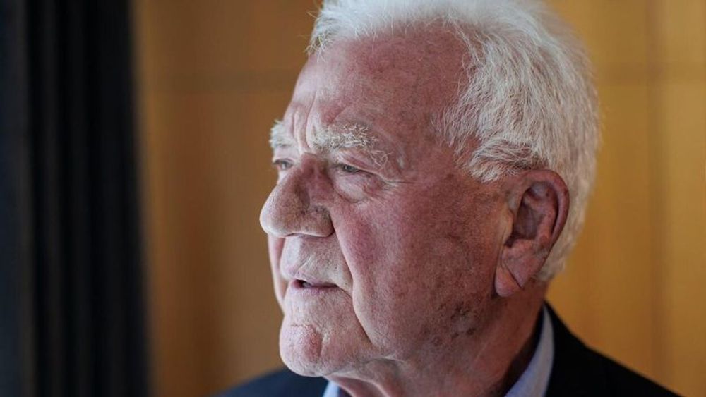 Le procès de Frank Stronach pour agression sexuelle devrait se tenir à Toronto