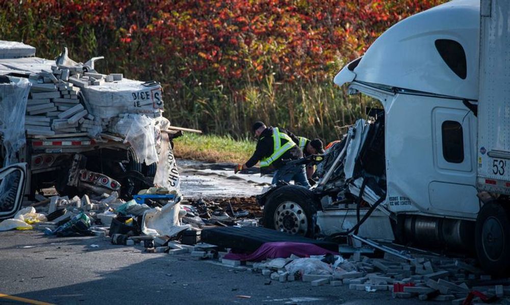 Un homme entre la vie et la mort après une collision entre deux semi-remorques sur l’A30