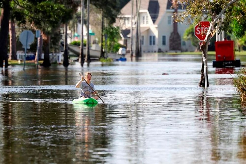 Hélène et un autre orage ont déversé des milliards de litres d'eau sur le sud des É-U