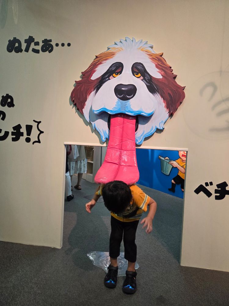 いぬに舐め回された
