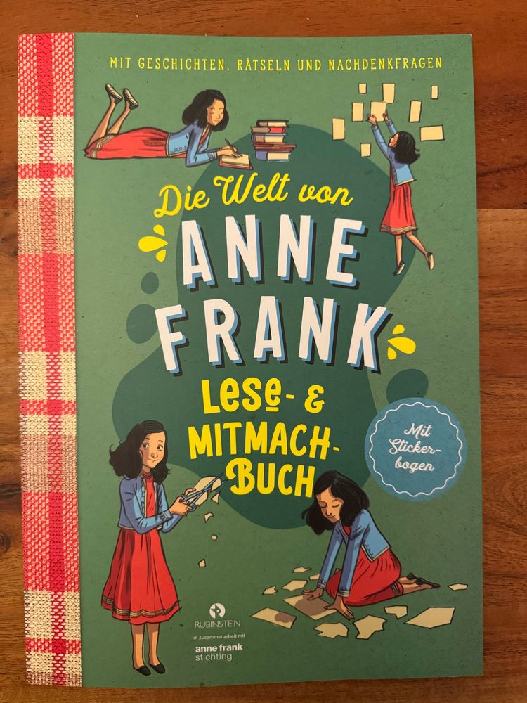 Cover der deutschsprachigen Ausgabe „Die Welt von Anne Frank“.